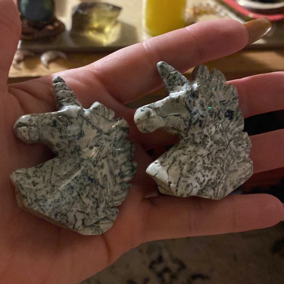 Moss Agate Unicorn - Picture 7 of 7